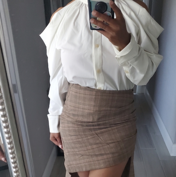 New Asymmetrical skirt - Picture 2 of 8